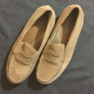G.H Bass & Company Since 1876 Classic Tan Men's Suede Loafers Size 8.5D
